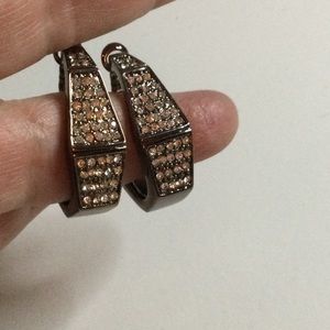 VINCE CAMUTO BRONZE CLIP ON EARRINGS WITH PAVE CRYSTALS NWOT